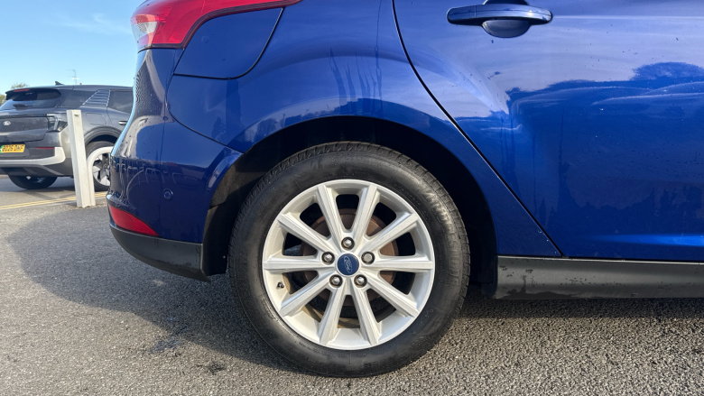 Ford Focus 1.0 EcoBoost 125 Titanium 5dr Petrol Hatchback